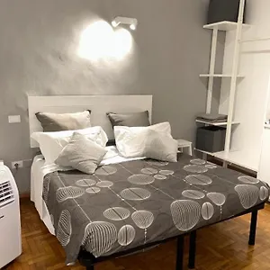 Pamela , Florencia Italia